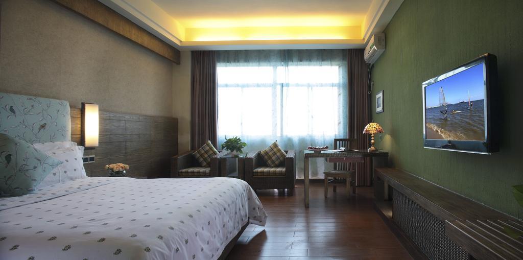 Forest City Resort Hotel Haikou  Rum bild