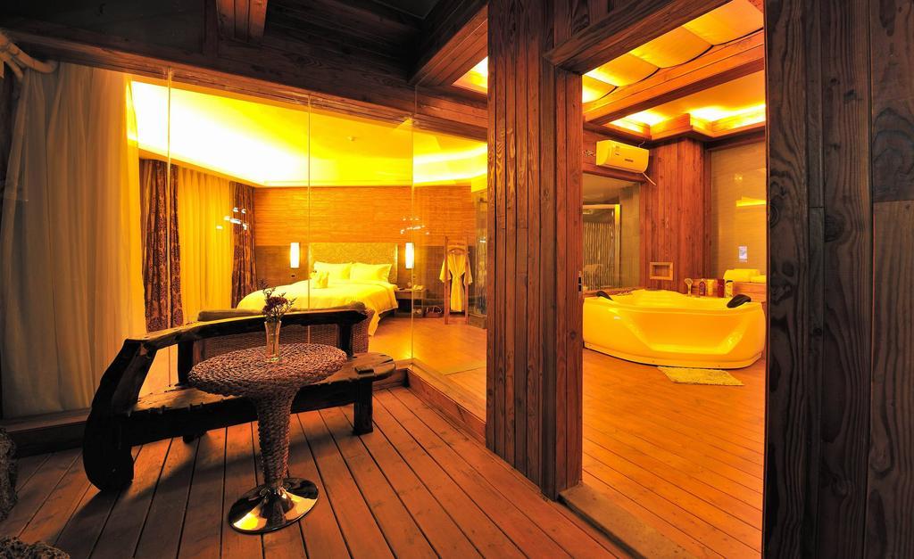 Forest City Resort Hotel Haikou  Exteriör bild